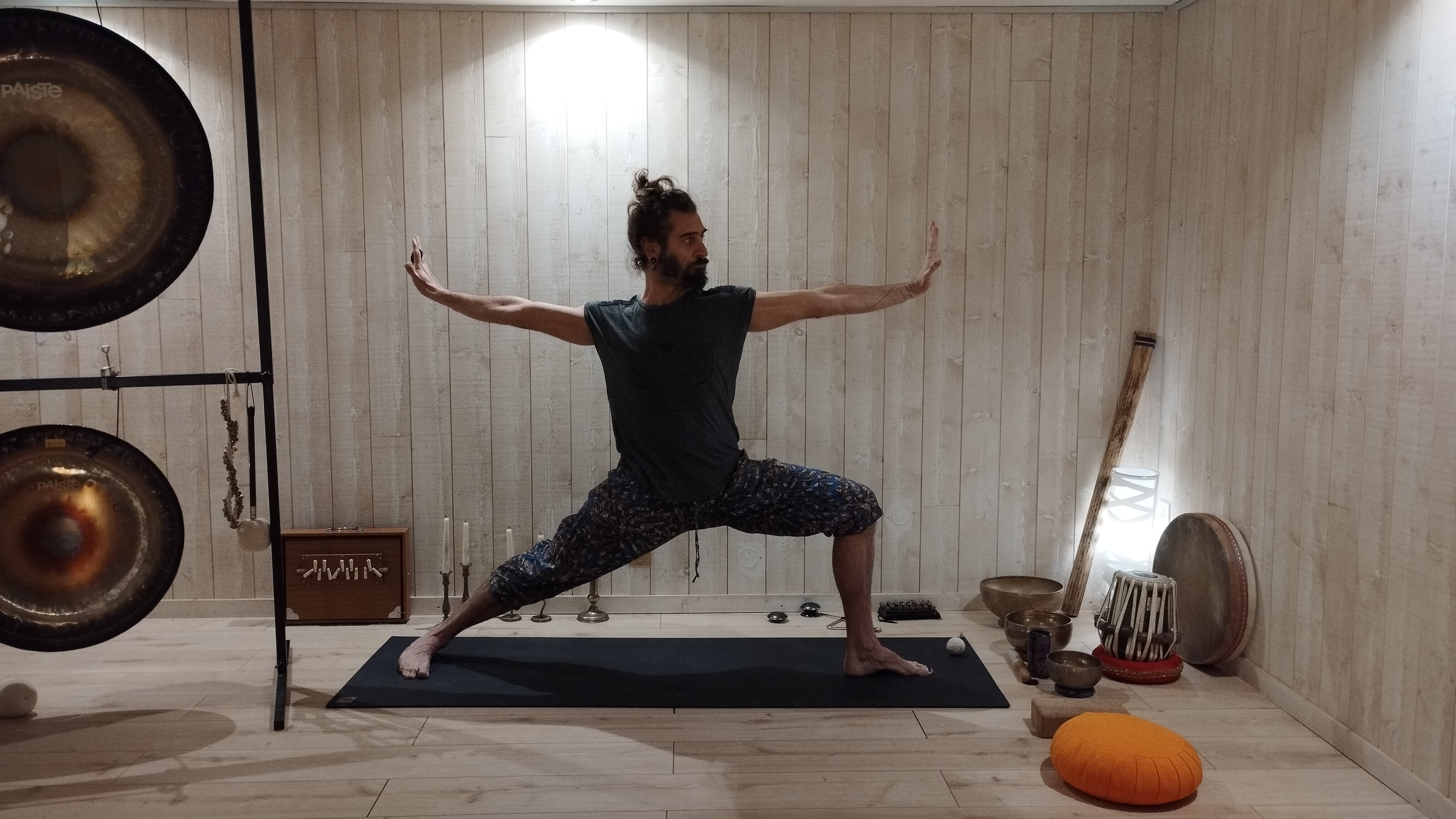 Virabhadrasana